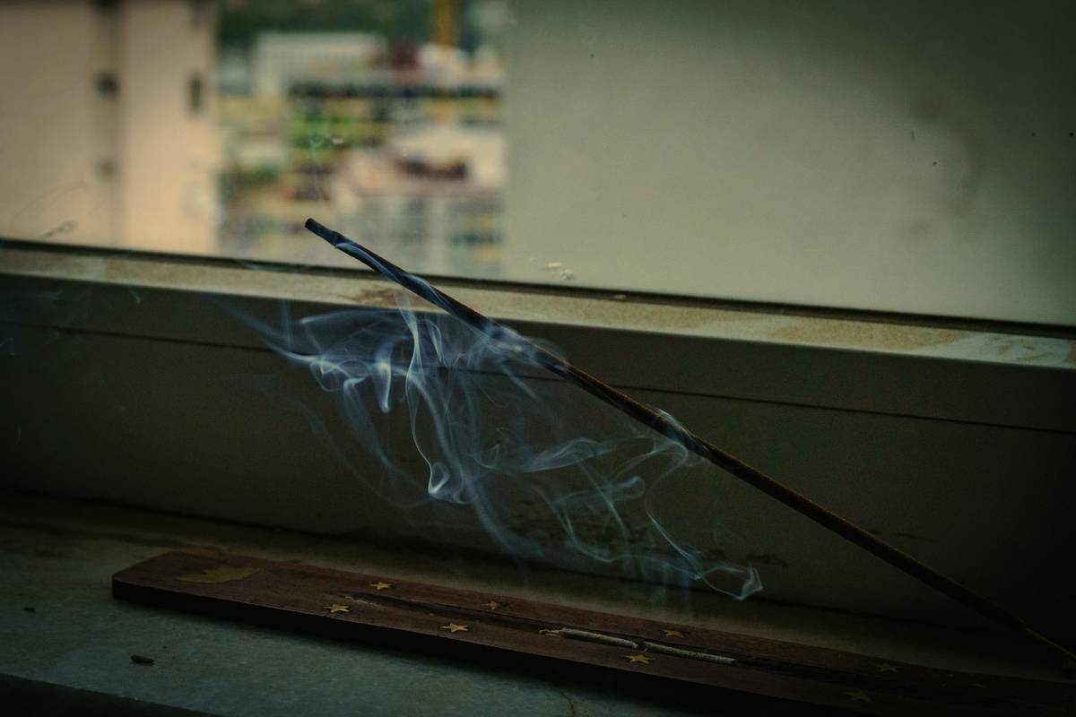 How to Clean Incense Burner: 7 Proven Tips to Avoid Costly Mistakes
